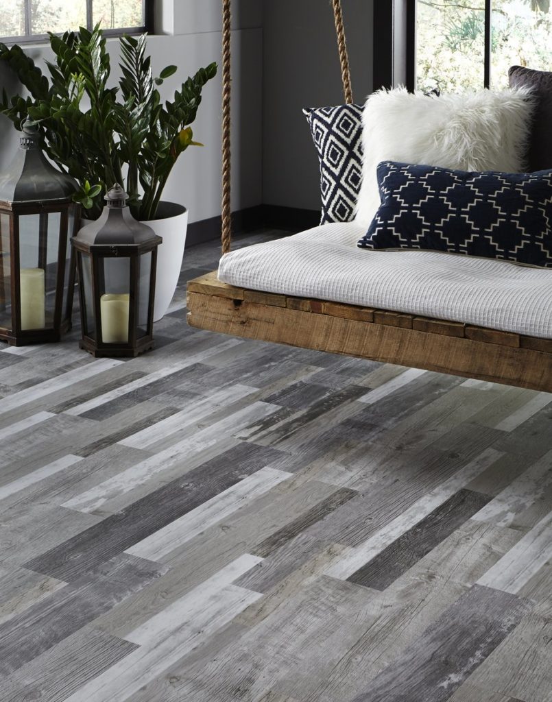 Stark, high contrast tones in a deep grey palette modernize any space with Mannington Luxury Sheet Vinyl.