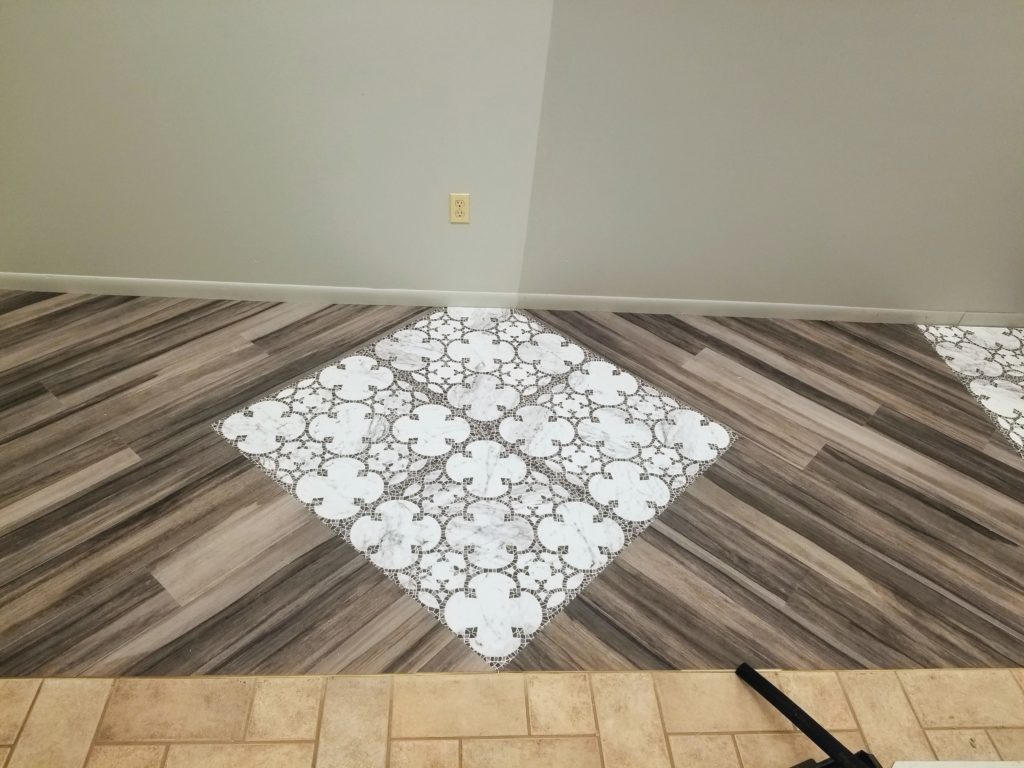 CLEO with Monterey with Ellis tile insert installed.